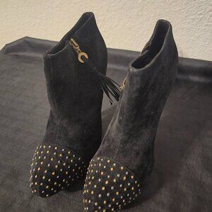 Lady's Ankle Boots